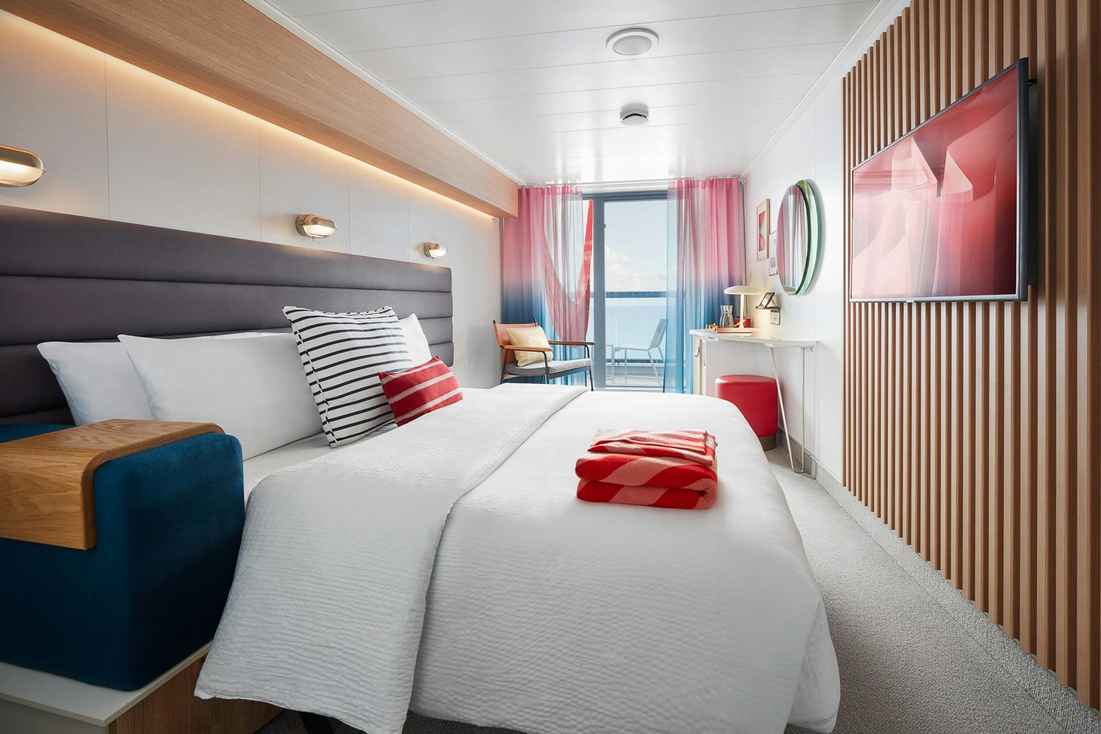The ultimate go-to for relaxation, our Sea Terraces stand out for their flexible wardrobe and storage space, and mood-inspired sensory lighting.