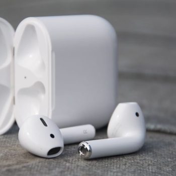 With these 5 methods, distinguish the original AirPods and AirPods Pro from fake ones
